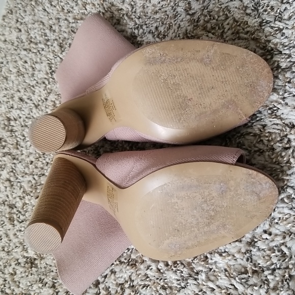 Pale Pink Steve Madden Cloth Heel Out Opened Toe Ankle Shoes - Picture 4 of 7